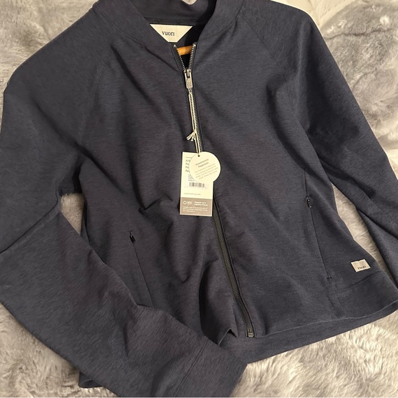 NWT Vuori Elevation Track Jacket in Midnight Heather Size Medium - Picture 8 of 8